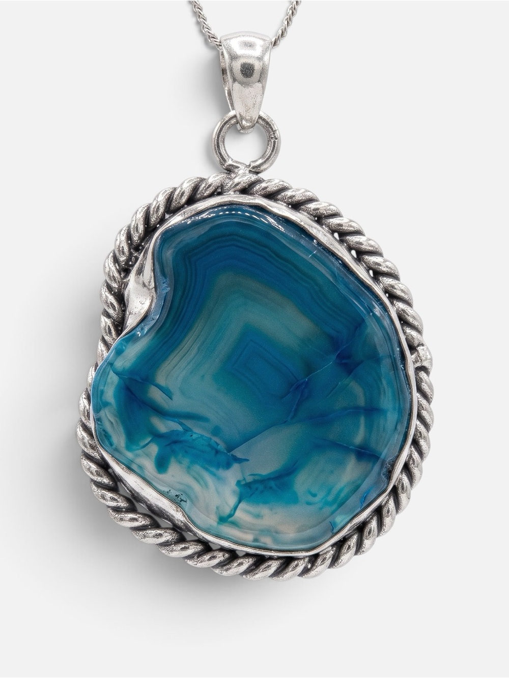 VINTAGE BLUE LACE AGATE NECKLACE